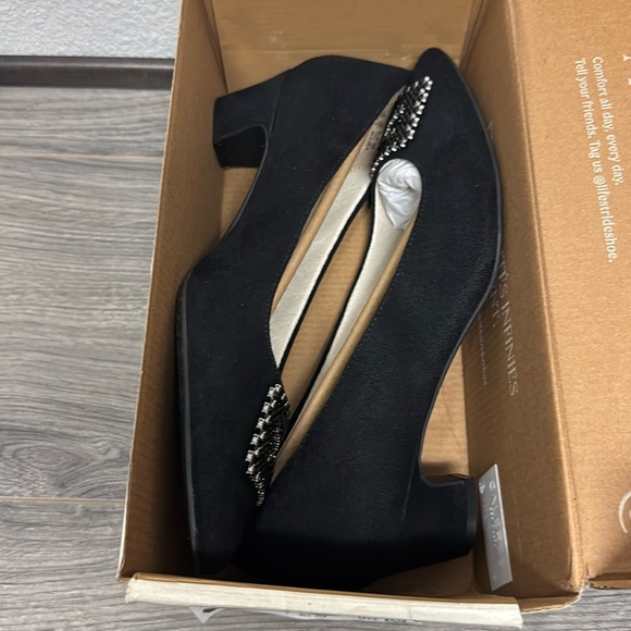 LifeStride Minx Bling Pump (WIDE) - Picture 6 of 10